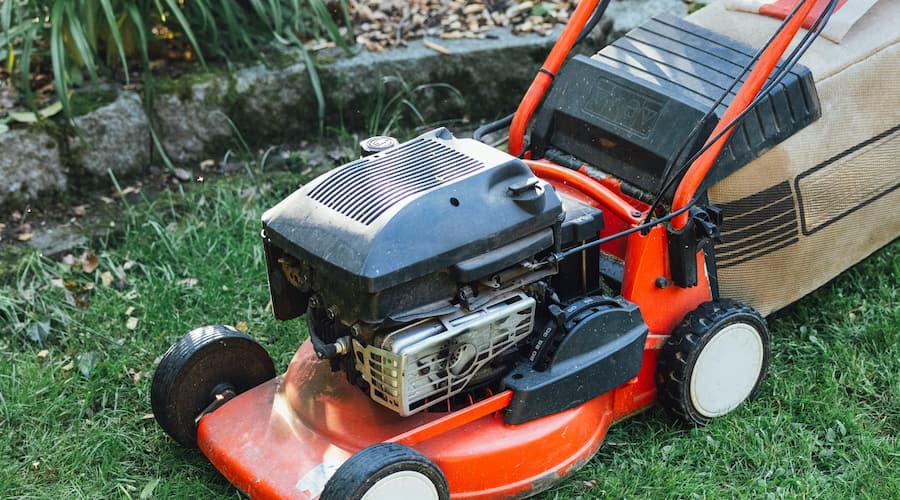Why Your Lawn Mower Starts Then Dies and How to Fix It?