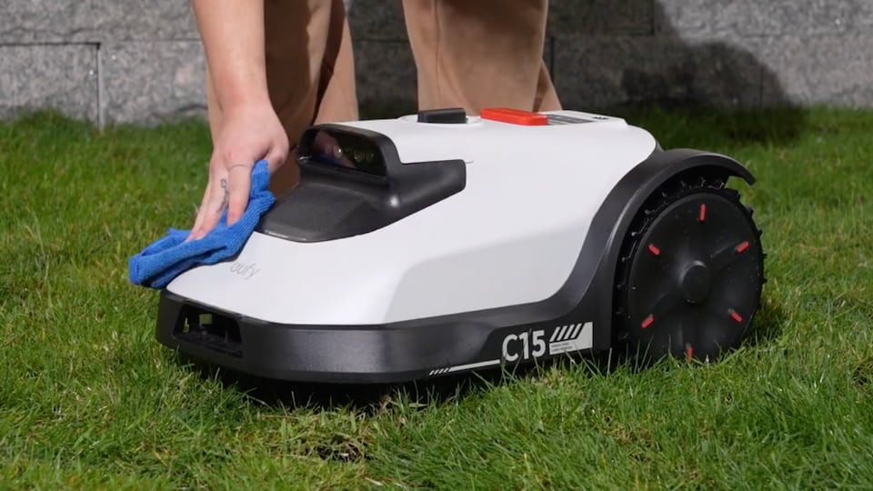 Cleaning Robot Lawn Mower: Easy Steps for Better Cuts