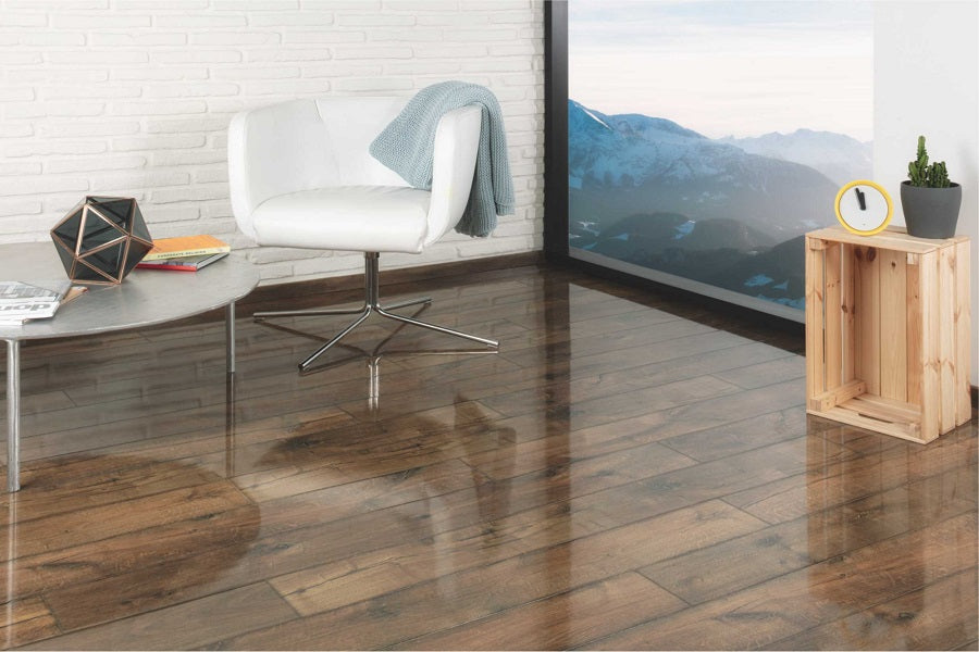 How to Clean Laminate Flooring: Step-by-Step Guide + Tips