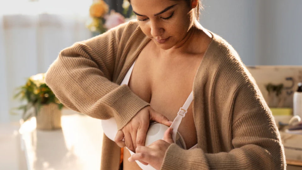 Mum using eufy wearable breast pump