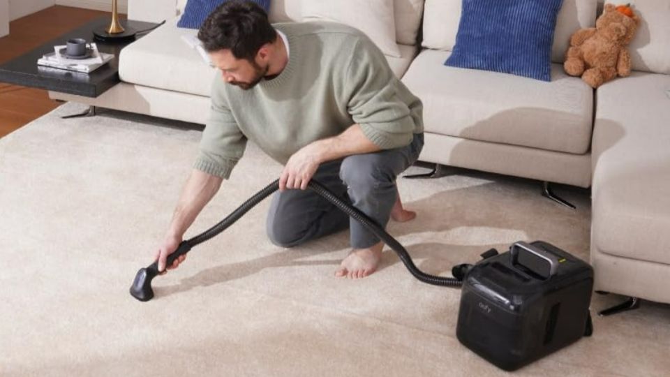 Bag and Bagless Vacuum Cleaner Differences Explained